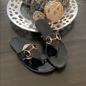 Patent leather Gucci flats